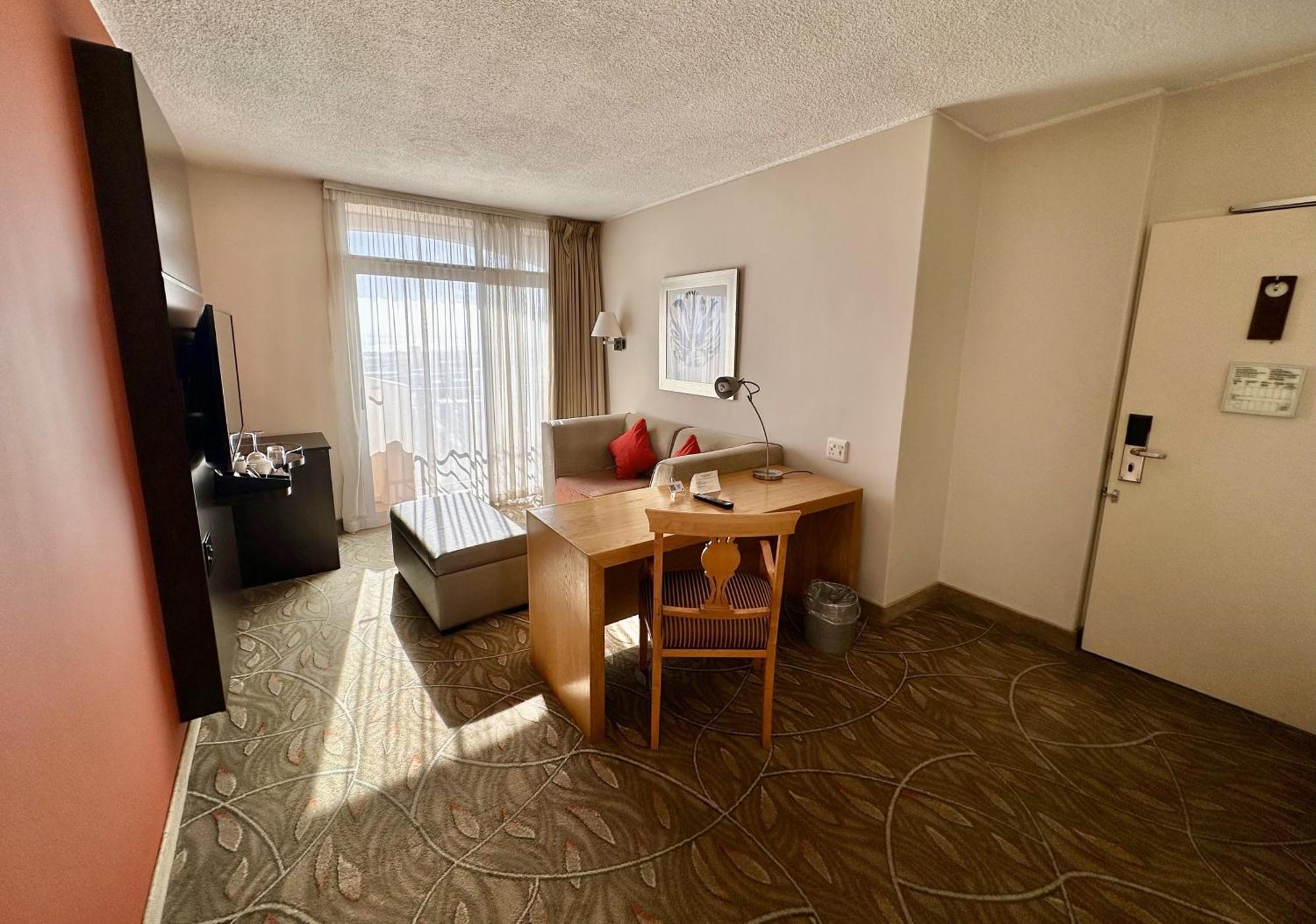 Garden Court Nelson Mandela Boulevard ケープタウン エクステリア 写真